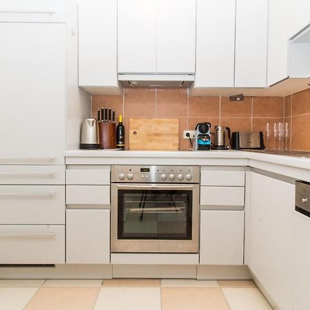 Beautiful Viennese Apartment Bagian luar foto