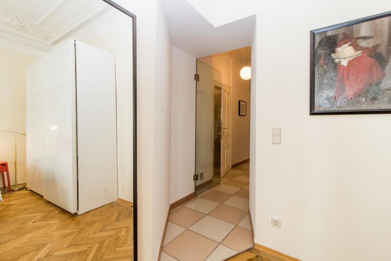 Beautiful Viennese Apartment Bagian luar foto
