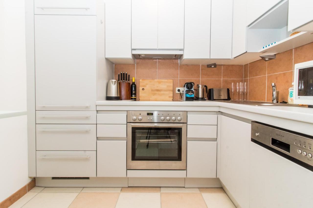 Beautiful Viennese Apartment Bagian luar foto