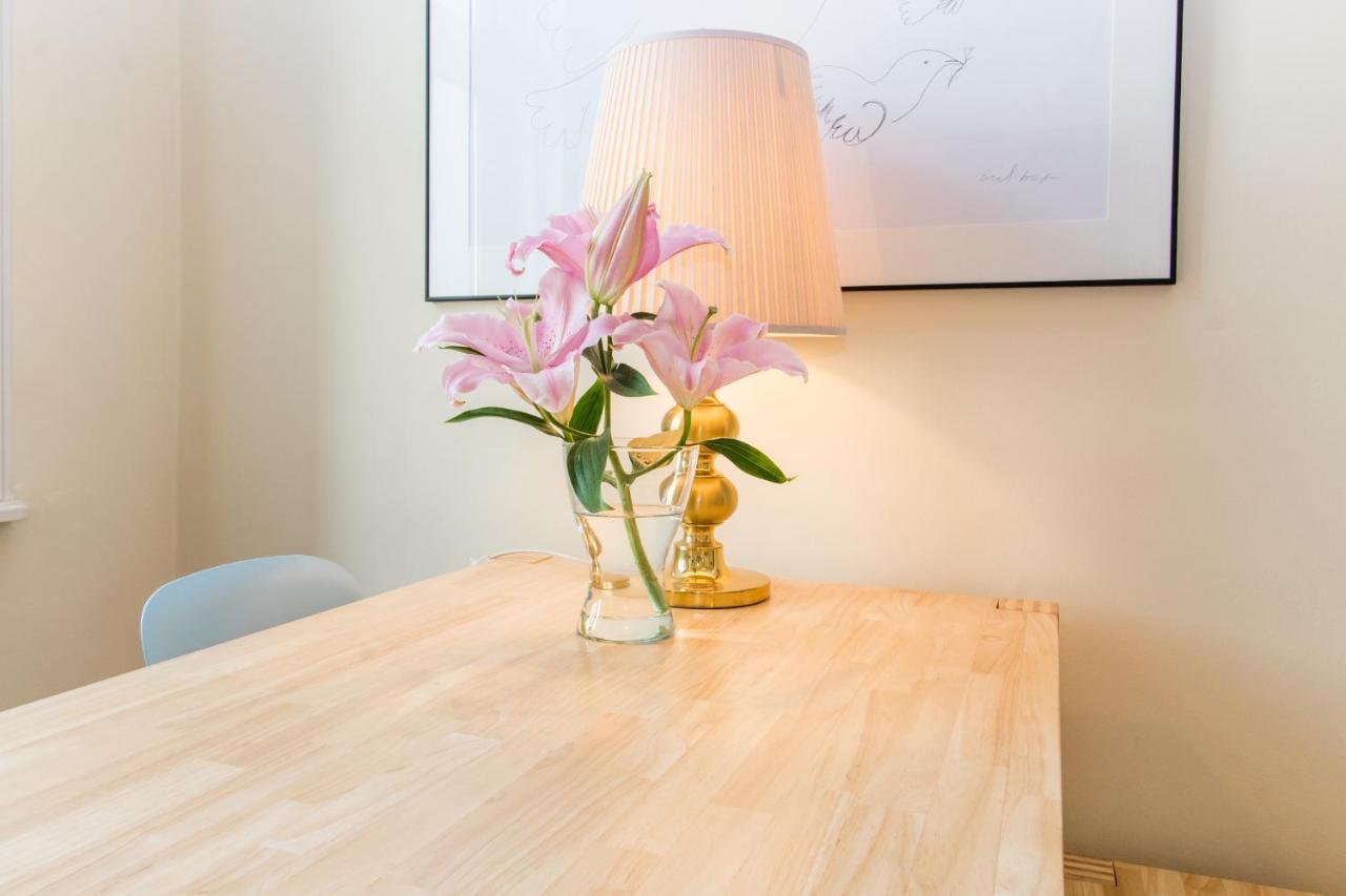 Beautiful Viennese Apartment Bagian luar foto