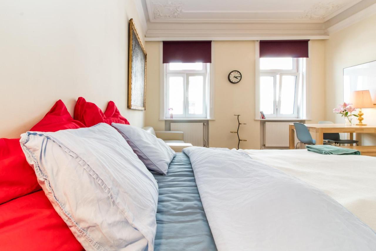 Beautiful Viennese Apartment Bagian luar foto