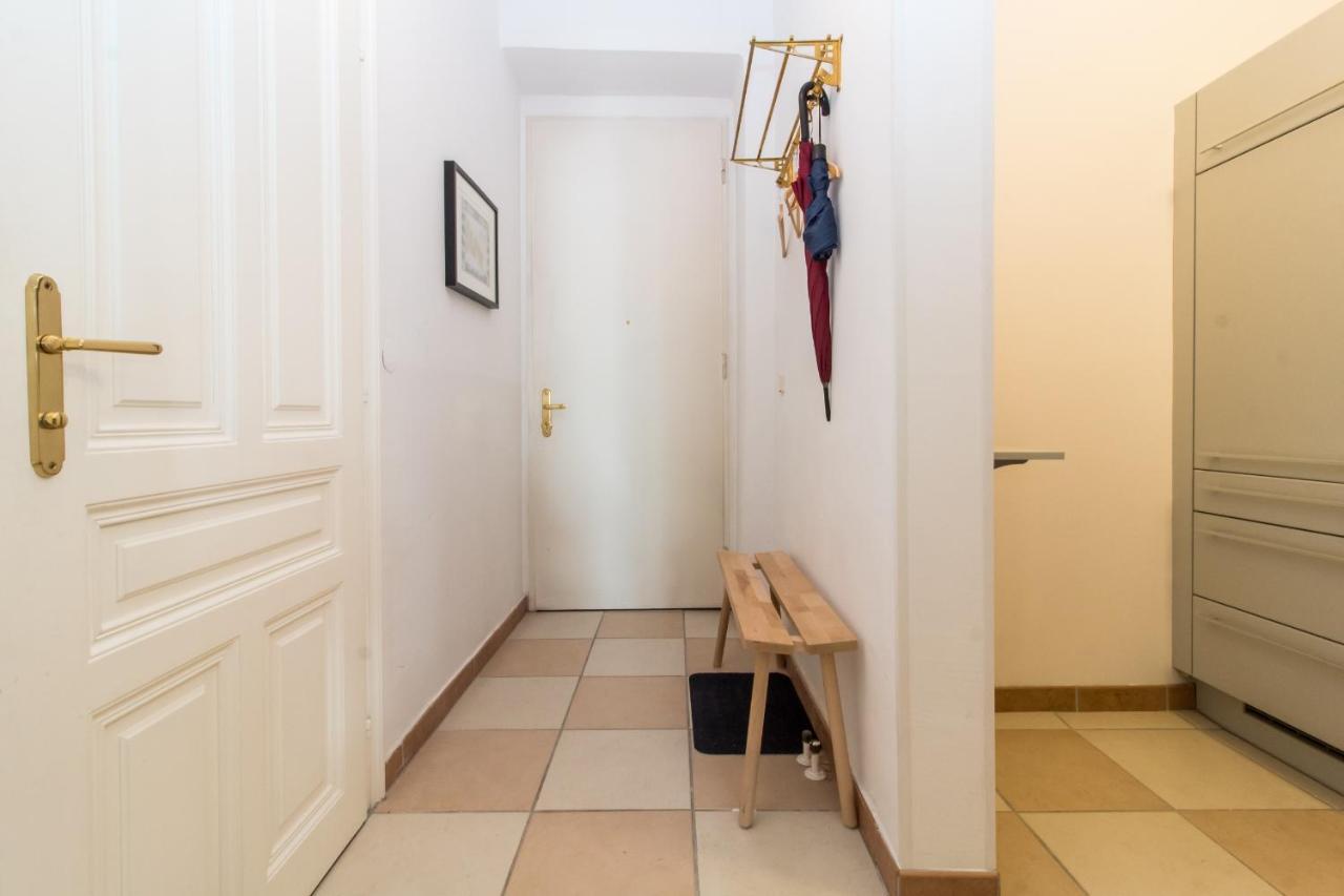 Beautiful Viennese Apartment Bagian luar foto