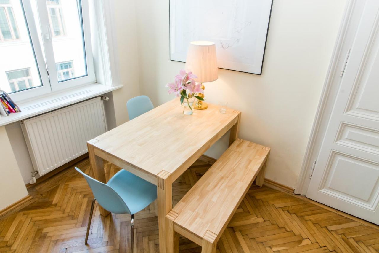 Beautiful Viennese Apartment Bagian luar foto