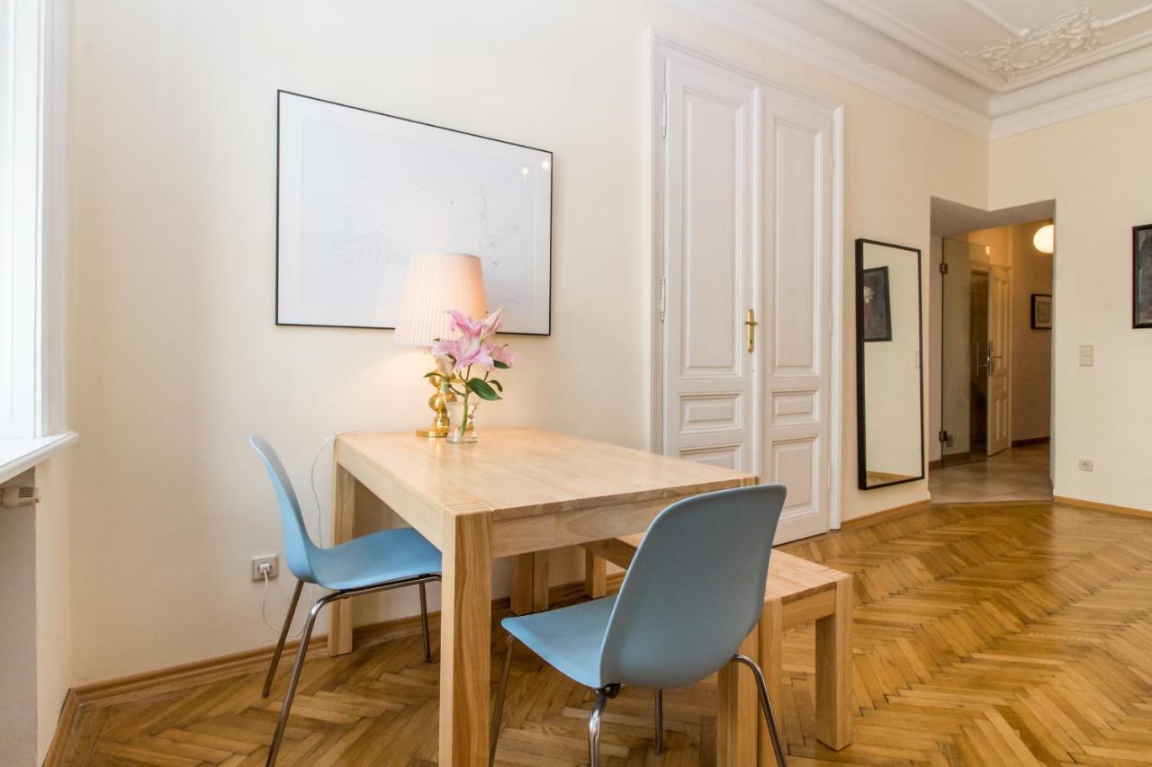 Beautiful Viennese Apartment Bagian luar foto